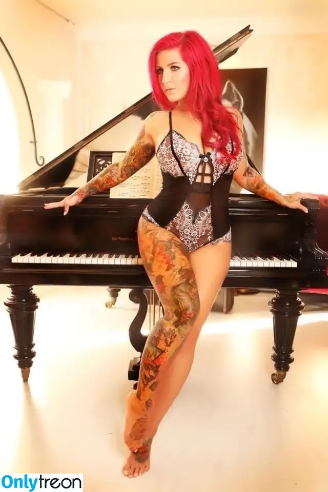 Nancy Mietzi nude photo #0011 (frau_mietziii_ink)