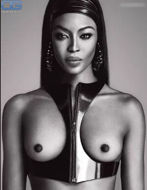 Naomi Campbell / NaomiCampbell / misscampbell / naomi nude photo #0009