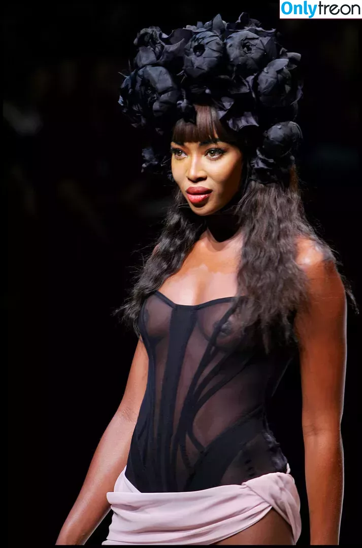 Naomi Campbell голая photo #0040 (NaomiCampbell / misscampbell / naomi)