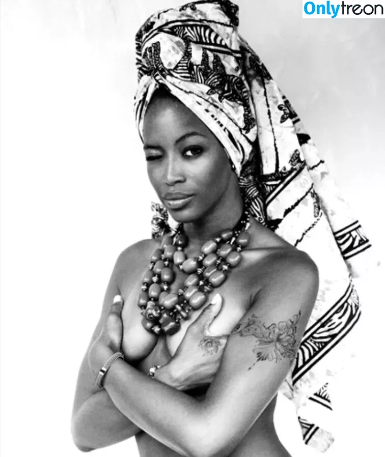 Naomi Campbell голая photo #0149 (NaomiCampbell / misscampbell / naomi)