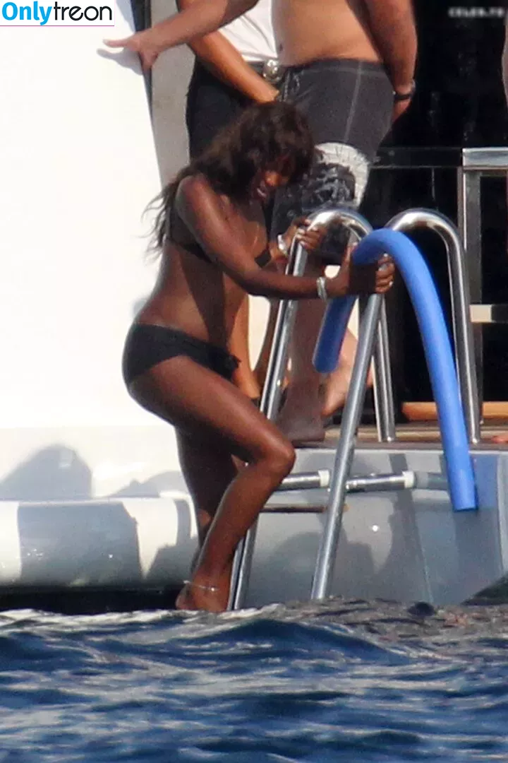 Naomi Campbell nude photo #0192 (NaomiCampbell / misscampbell / naomi)