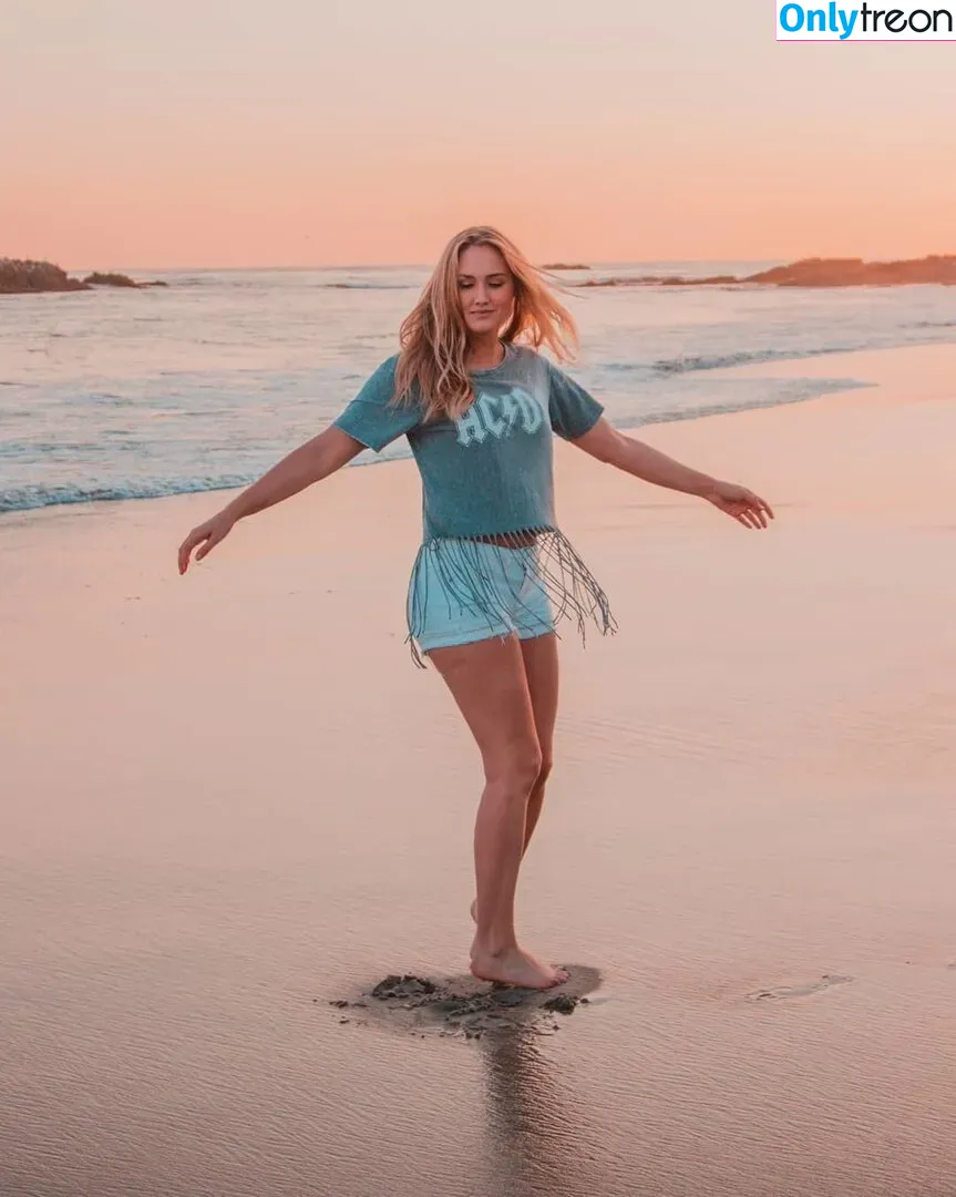 Naomi Kyle голая photo #0107 (NaomiKyle / thenaomikyle)