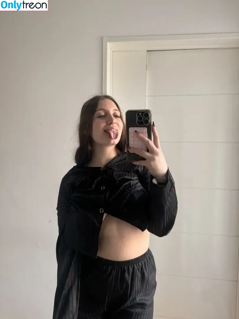 Naomi Nyke nude photo #0070 (naomi.nke / naominyke / onlynaominyke)