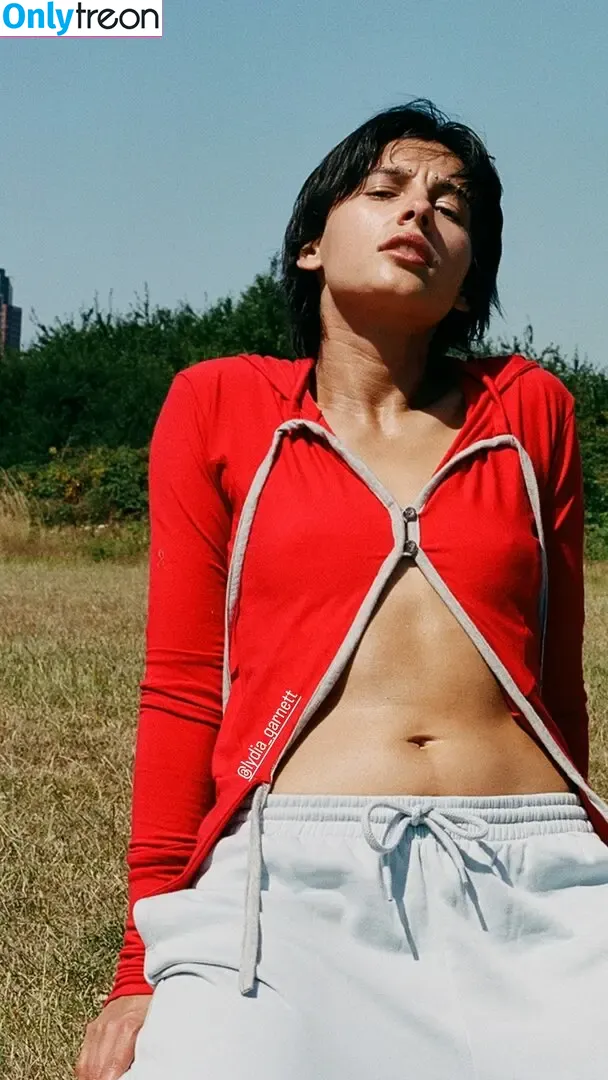 Naomi Scott nude photo #0299 (naomigscott)