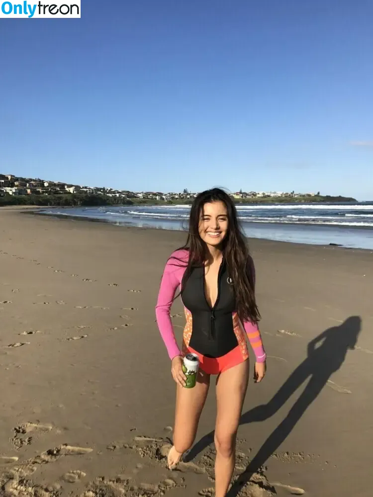 Naomi Sequeira nude photo #0021 (naomisequeira)