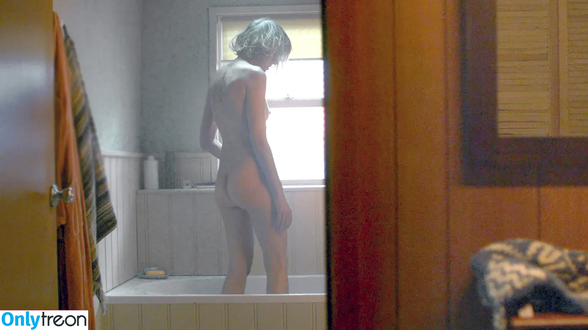 Naomi Watts nude photo #0070 (naomiwatts)