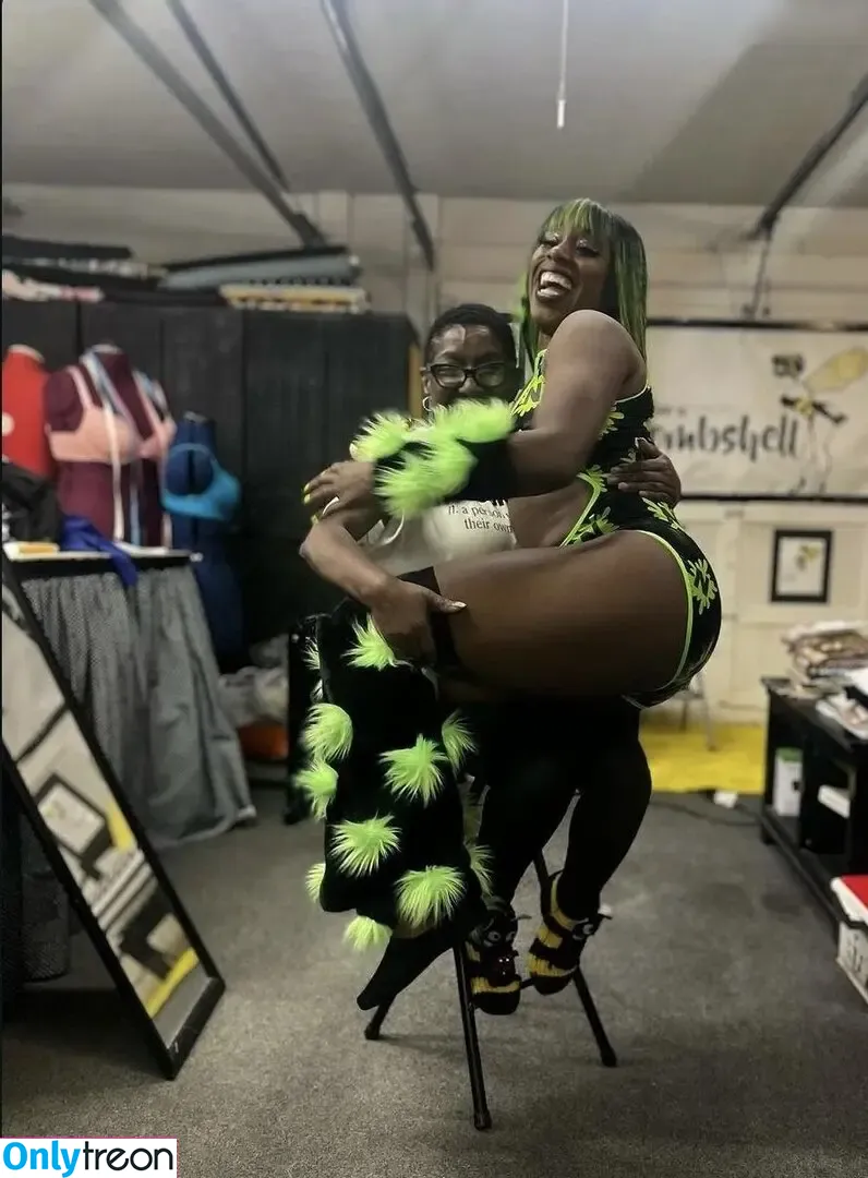 Naomi nude photo #0002 (trinity_fatu)