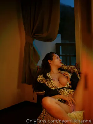 Naomiiichannel / naomiii517 / naomiiihub фото голая #0270