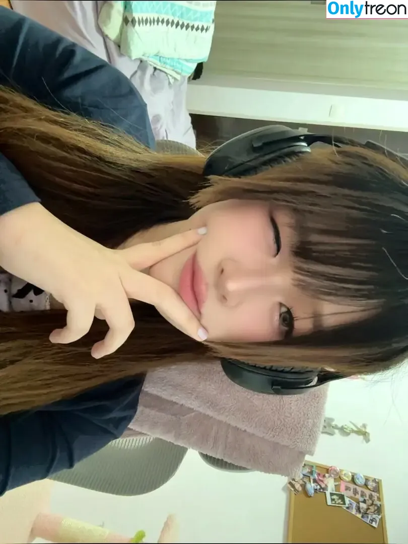 NaoVR nude photo #0027 (anyuser / kitsuhimenao)