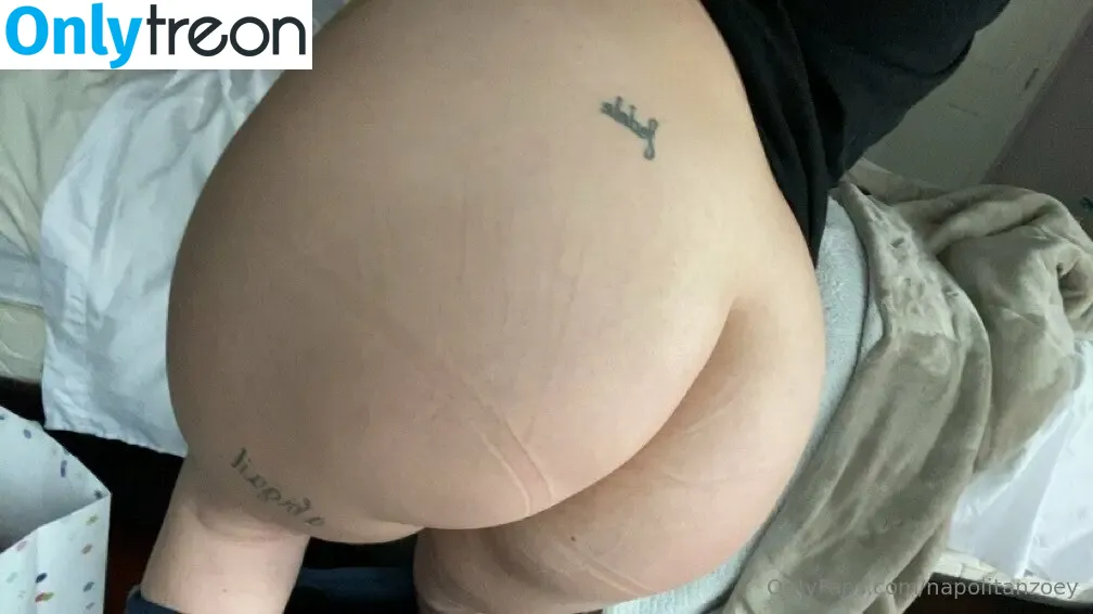 napolitanzoey nude photo #0005 (honeynapoletano)