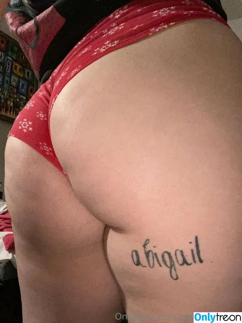 napolitanzoey nude photo #0046 (honeynapoletano)