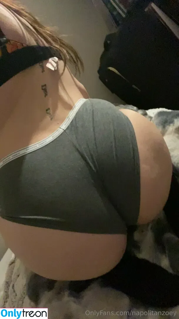 napolitanzoey nude photo #0065 (honeynapoletano)