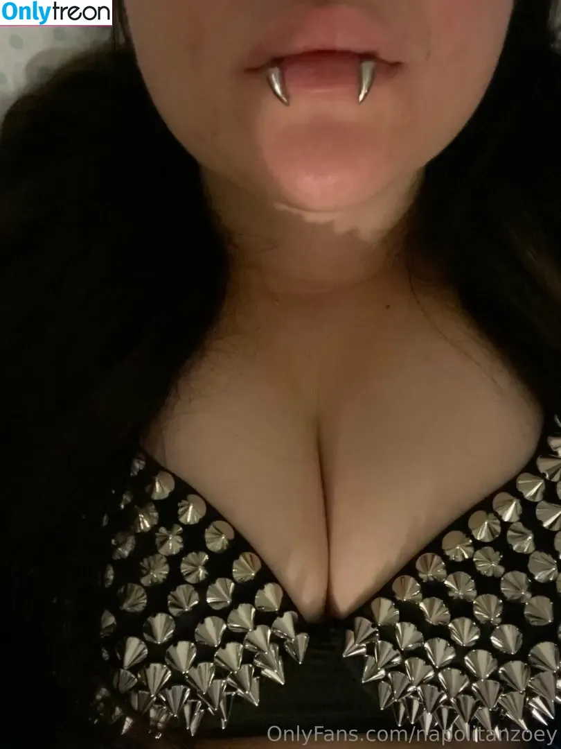 napolitanzoey nude photo #0068 (honeynapoletano)