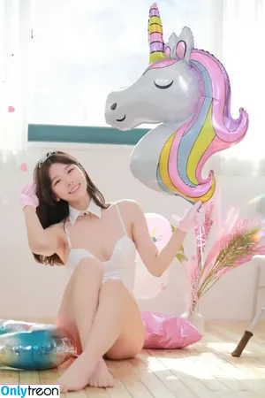  nude photo #0004