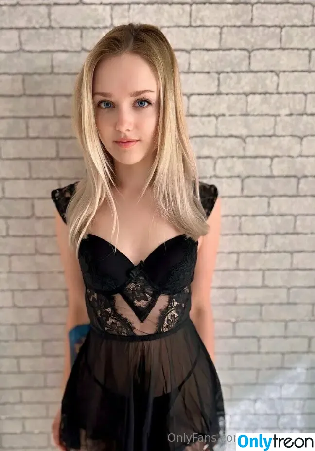 nastya_key nude photo #0050 (nastushka_key)