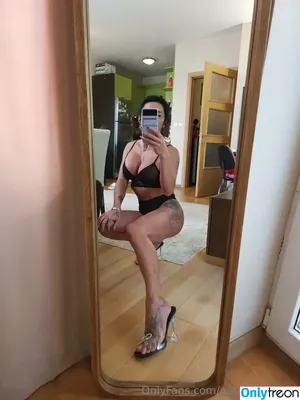 natali_loveyou / natali_fanz nude photo #0008