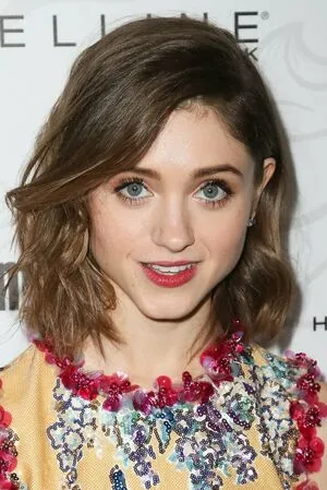 Natalia Dyer / nattyiceofficial фото голая #0085