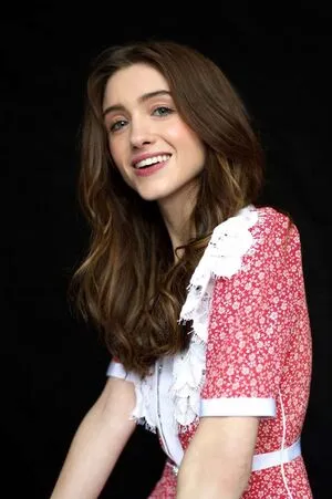 Natalia Dyer / nattyiceofficial фото голая #0117