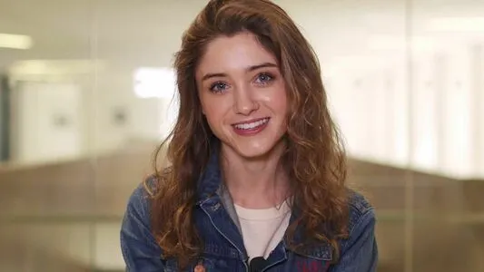 Natalia Dyer / nattyiceofficial фото голая #0166