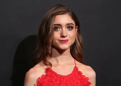 Natalia Dyer / nattyiceofficial фото голая #0199