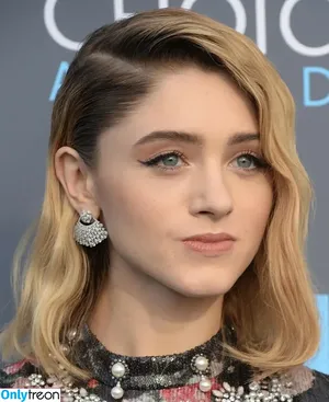Natalia Dyer / nattyiceofficial nude photo #0485
