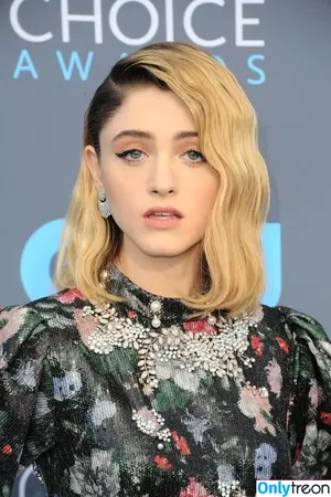 Natalia Dyer / nattyiceofficial nude photo #0490