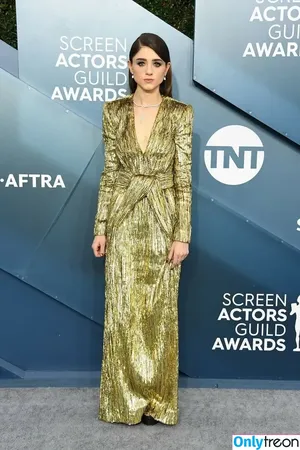 Natalia Dyer / nattyiceofficial фото голая #0600