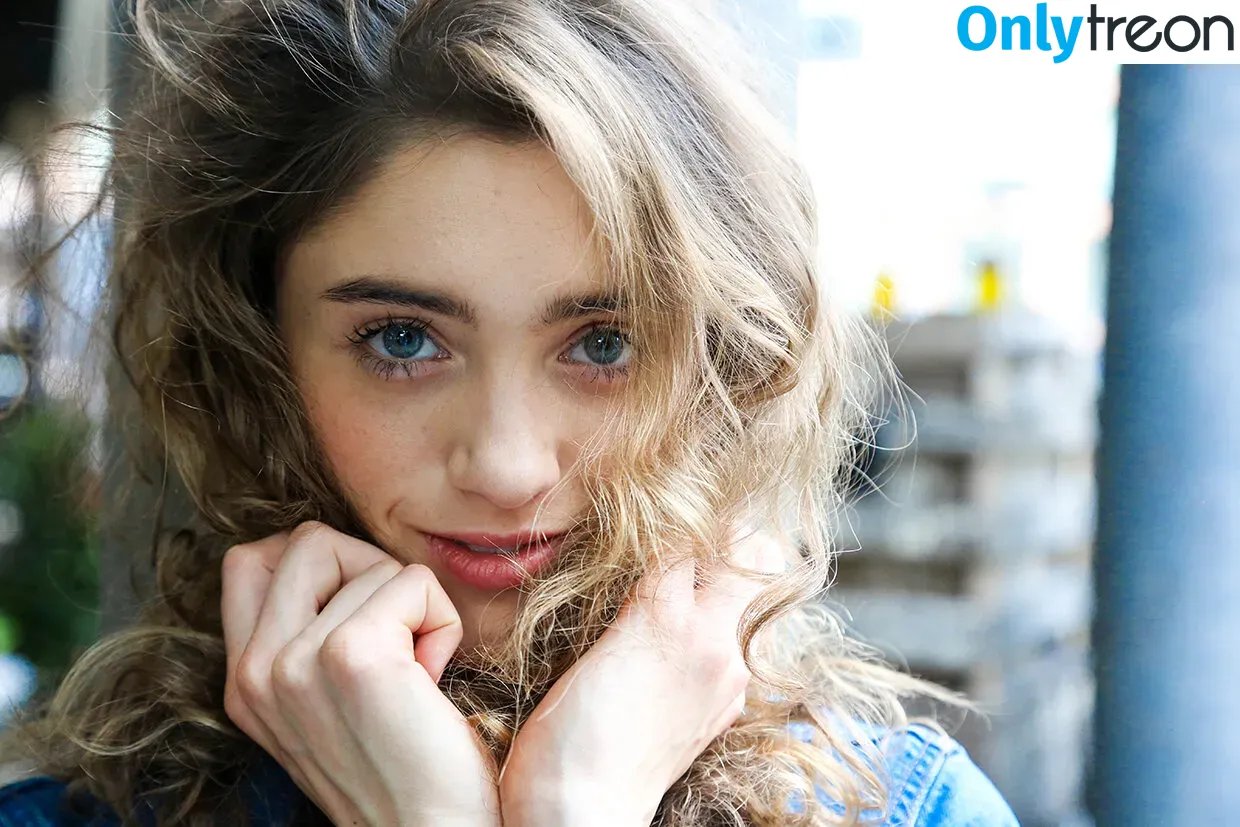 Natalia Dyer nude photo #0097 (nattyiceofficial)