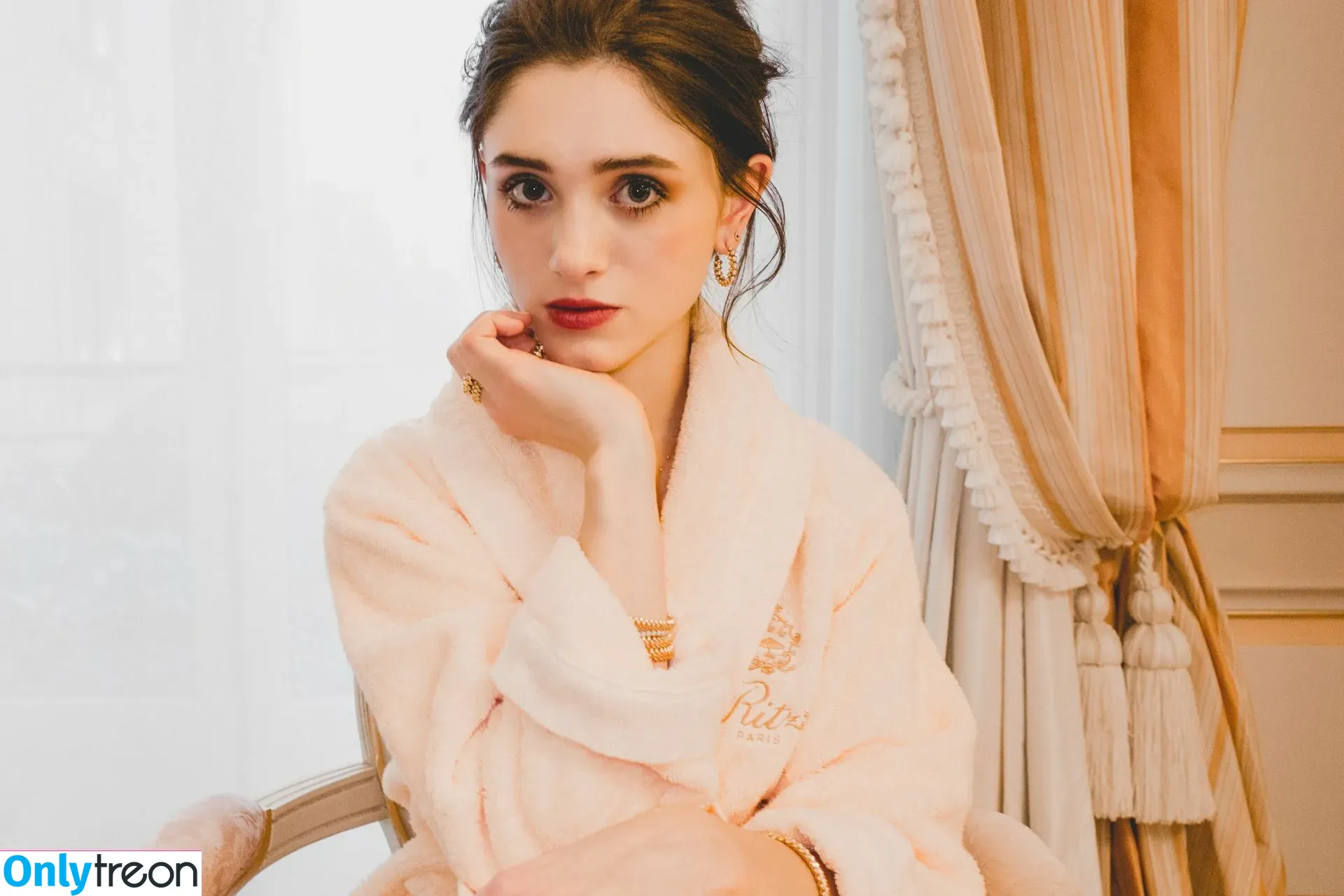 Natalia Dyer голая photo #0098 (nattyiceofficial)