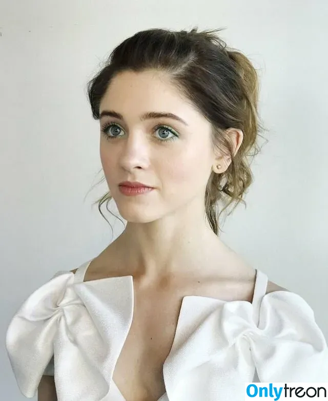 Natalia Dyer голая photo #0133 (nattyiceofficial)