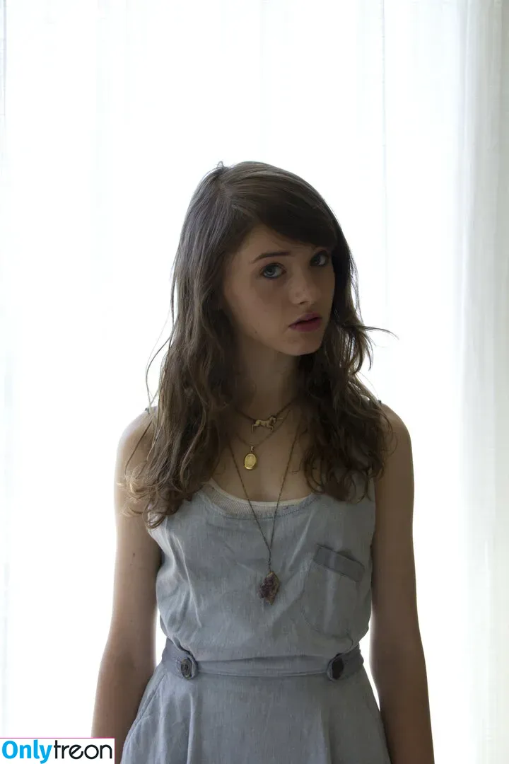 Natalia Dyer голая photo #0194 (nattyiceofficial)