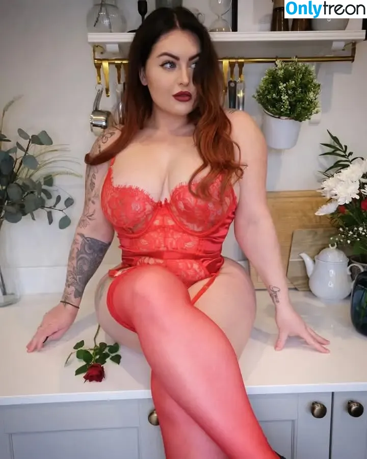 Natalia Rae Reynolds nude photo #0003 (iamnataliarae / nataliaraeofficial)