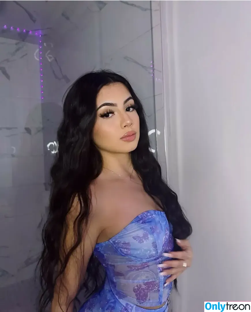 Natalia Restrepo nude photo #0001 (Nataliarestt)