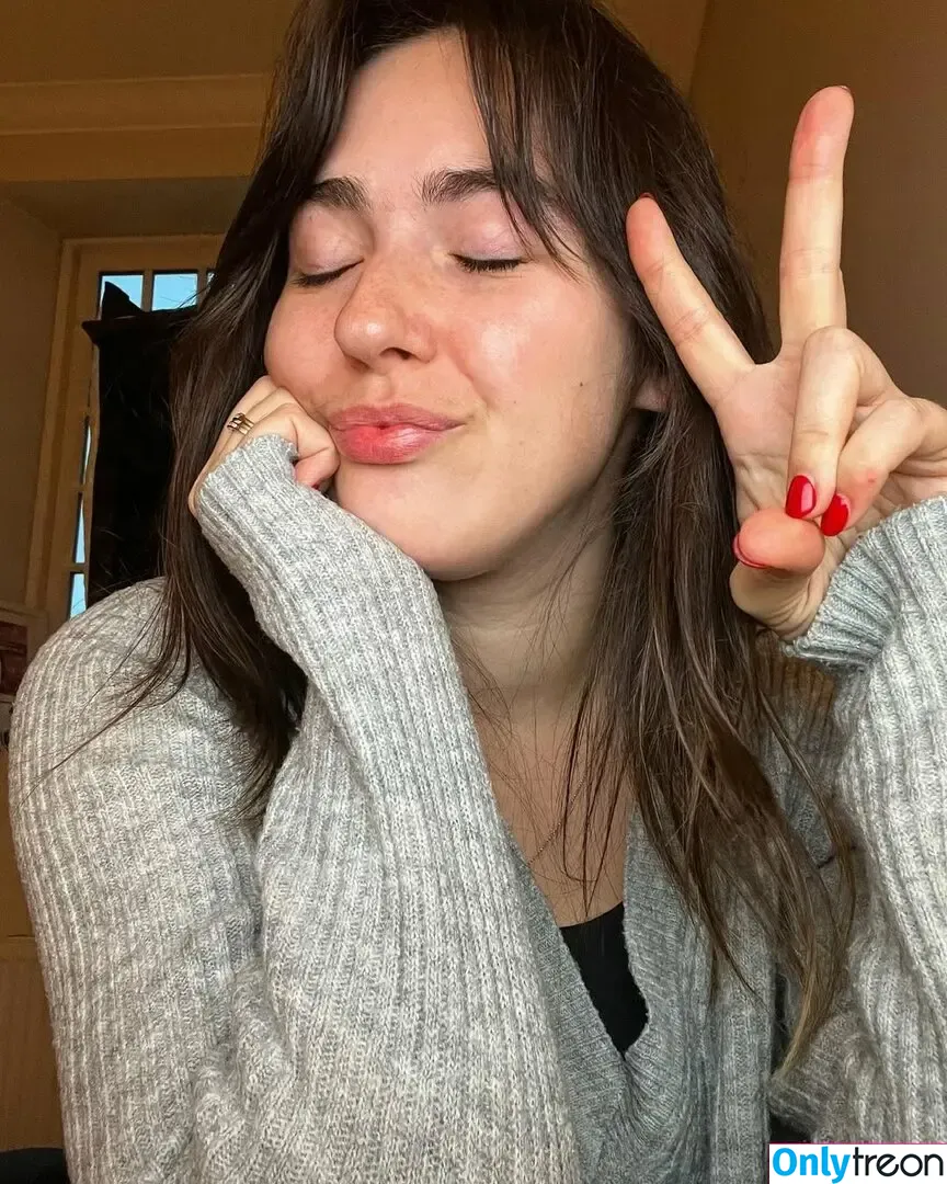 Natalie Ann nude photo #0004 (upyourvlog)