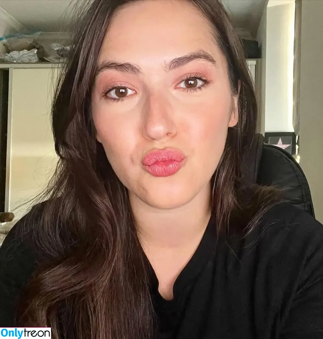 Natalie Ann nude photo #0041 (upyourvlog)