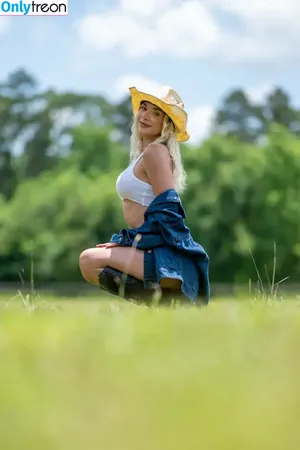 Natalie Decker / NatalieRacing / nataliedecker / user nude photo #0461