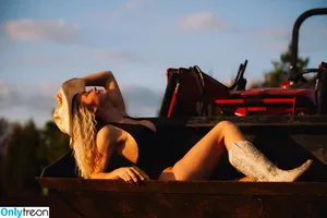 Natalie Decker / NatalieRacing / nataliedecker / user nude photo #0637