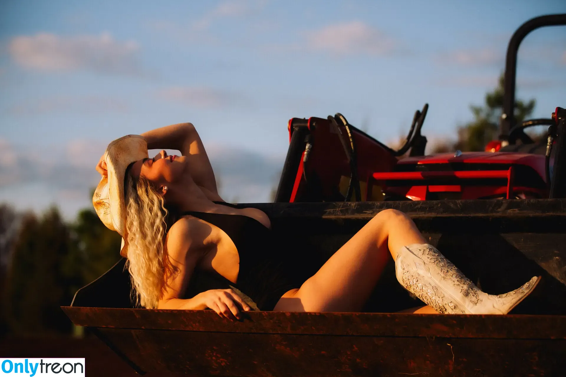 Natalie Decker nude photo #0637 (NatalieRacing / nataliedecker / user)
