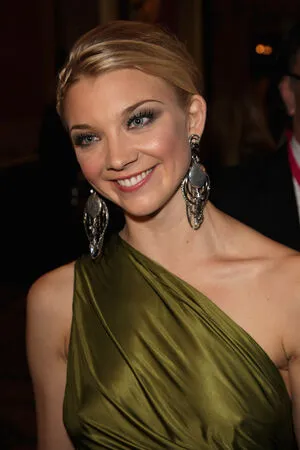 Natalie Dormer / nataliedormerig nude photo #0133