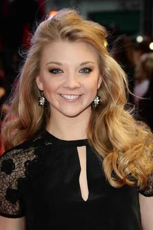 Natalie Dormer / nataliedormerig nude photo #0134