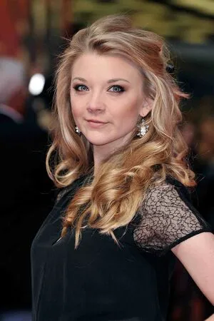 Natalie Dormer / nataliedormerig nude photo #0136