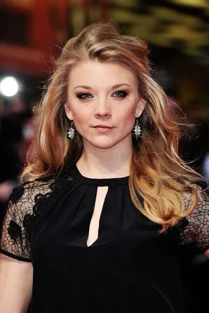 Natalie Dormer / nataliedormerig nude photo #0143
