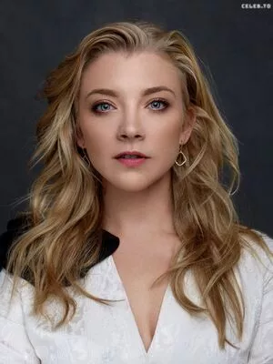 Natalie Dormer / nataliedormerig nude photo #0372