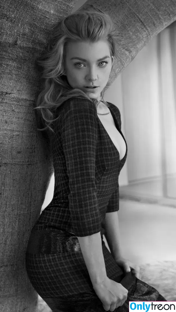 Natalie Dormer nude photo #0219 (nataliedormerig)