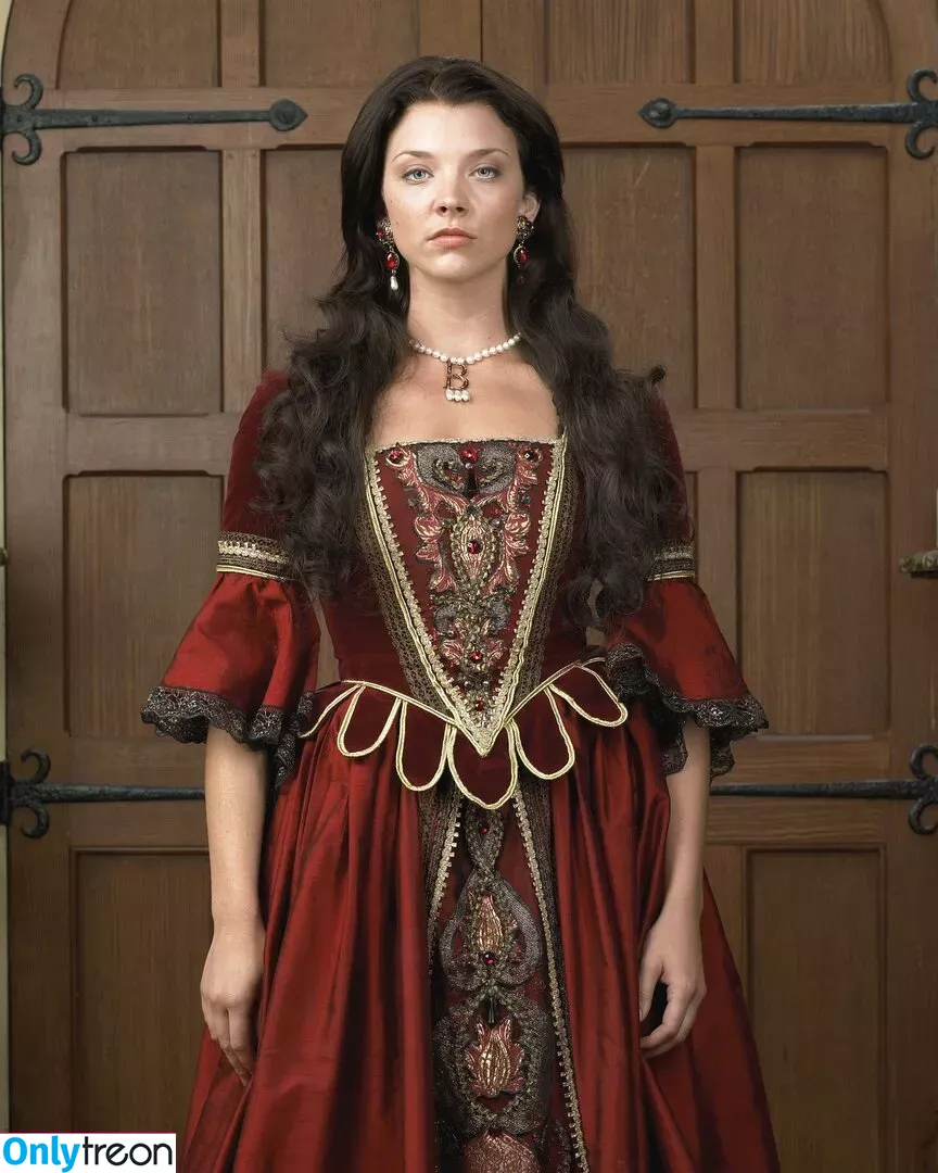 Natalie Dormer nude photo #0403 (nataliedormerig)
