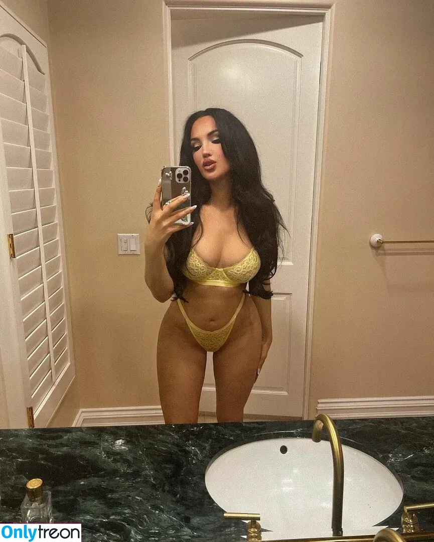 Natalie Halcro nude photo #0002 (nataliehalcro)