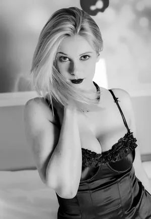 Natalie Juliet Deadman / nataliedeadman nude photo #0051