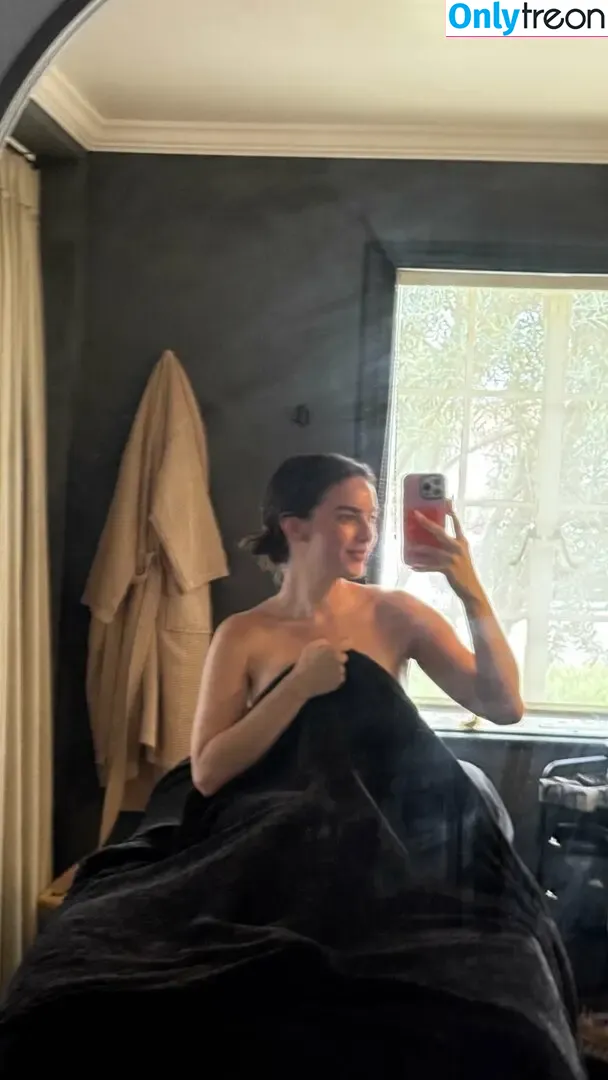 Natalie Noel nude photo #1595 (Mariduena / natalinanoel / natashanoel)