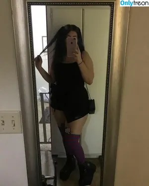 Natalie Renee Fitzgerald / gothiccmamii27 / gothiccmamii97 nude photo #0006