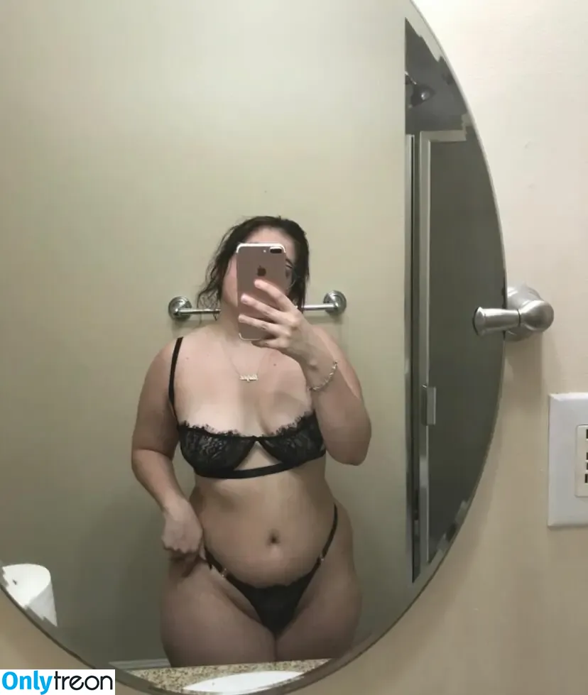 Natalie Renee Fitzgerald nude photo #0009 (gothiccmamii27 / gothiccmamii97)